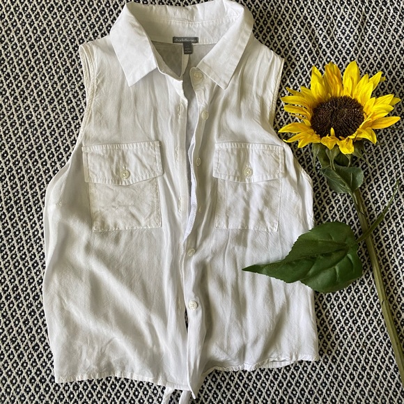 Charlotte Russe White Shirt - Picture 2 of 4
